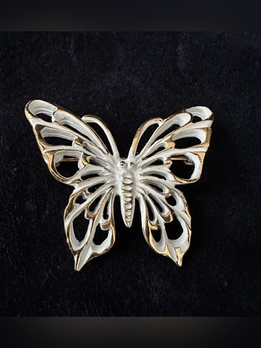 Vintage 1.75" Napier Marked Gold Tone White Enamel Open
Scroll Butterfly Brooch